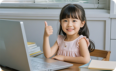 正在使用ipad上中文课的小学生